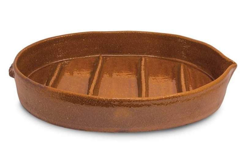 Asador ovalado de barro para cochinillo