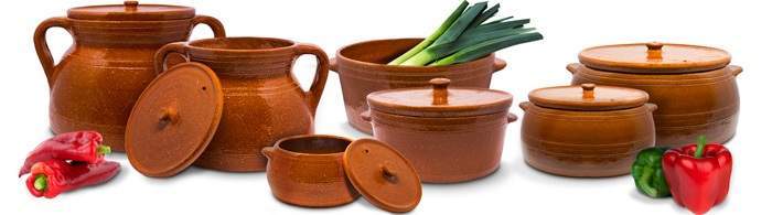 Imagen con tres modelos de Pucheros de barro fabricados en Alfarer&iacute;a Zamora