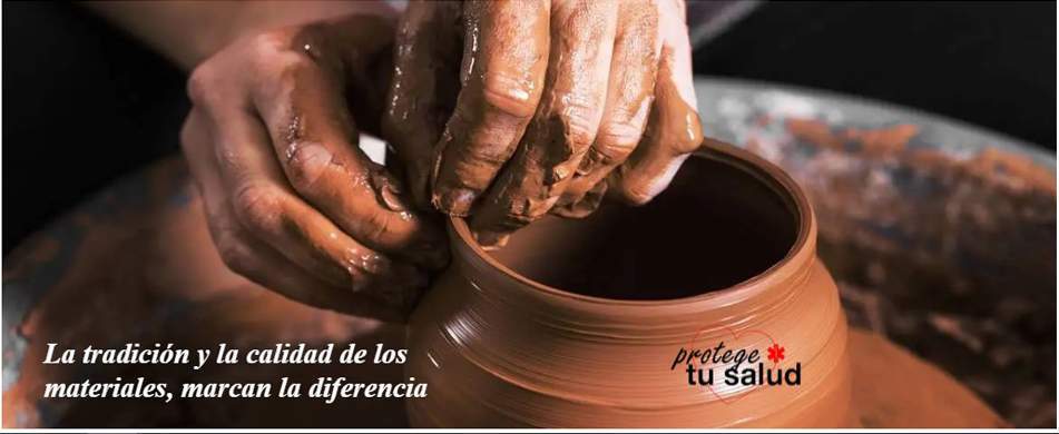 Imagen de fabricaci&oacute;n artesanal de menaj puchero de barro