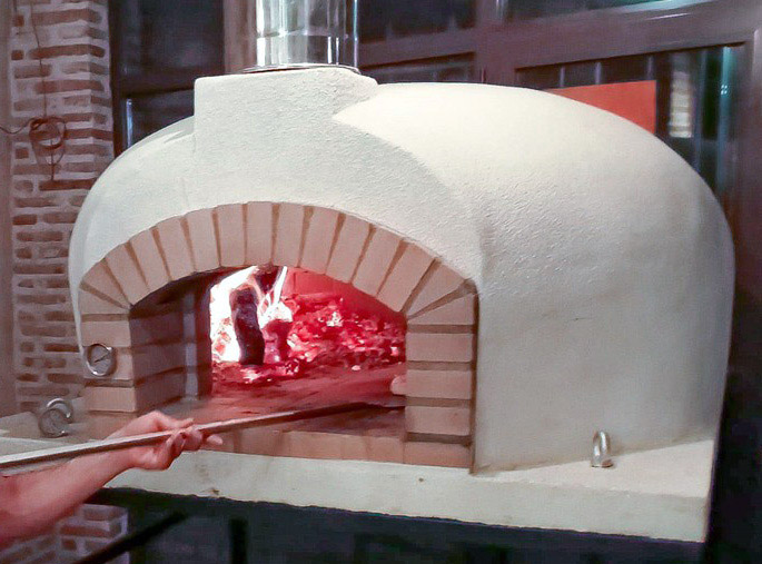 Horno de le&ntilde;a profesional para pizzeria